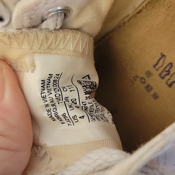 Converse all stars size 4 toddler - Picture 5 of 5